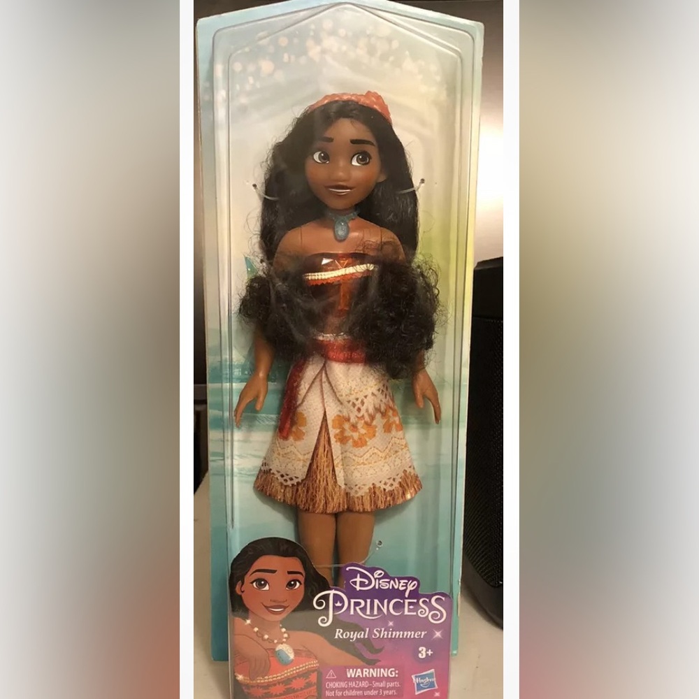 2021 Disney Princess Royal Shimmer Moana 11’Doll Fashion Doll with Skirt
